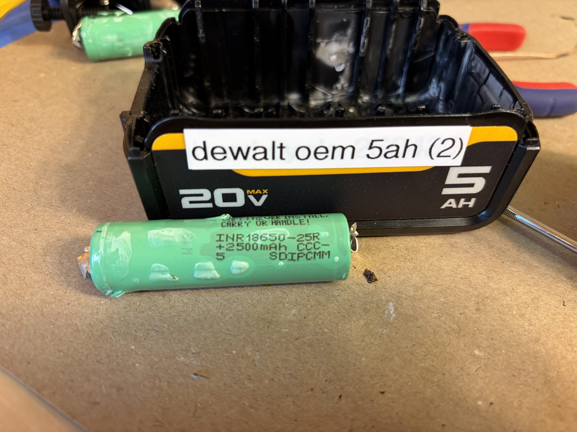 Cell label: INR18650-25R +2500mAh CCC- 5 SDIPCMM