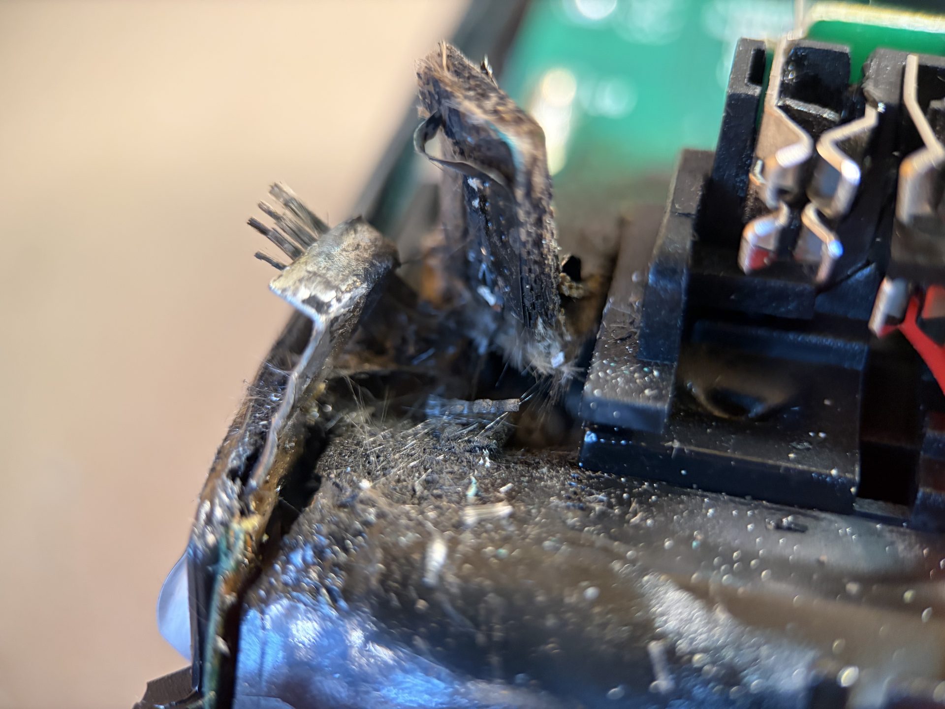 A common failure mode, busbars / PCB solder joint melting and failing