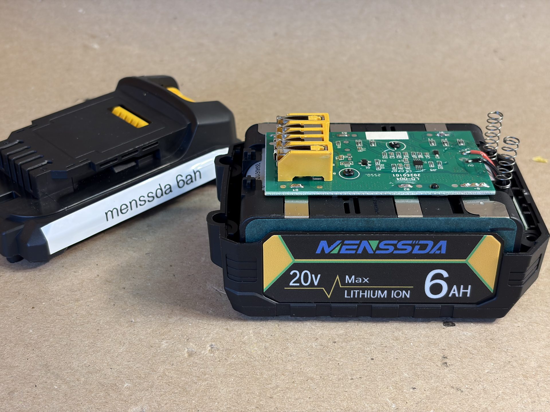 MENSSDA True 6AH Capacity Replacement Battery teardown photo 1