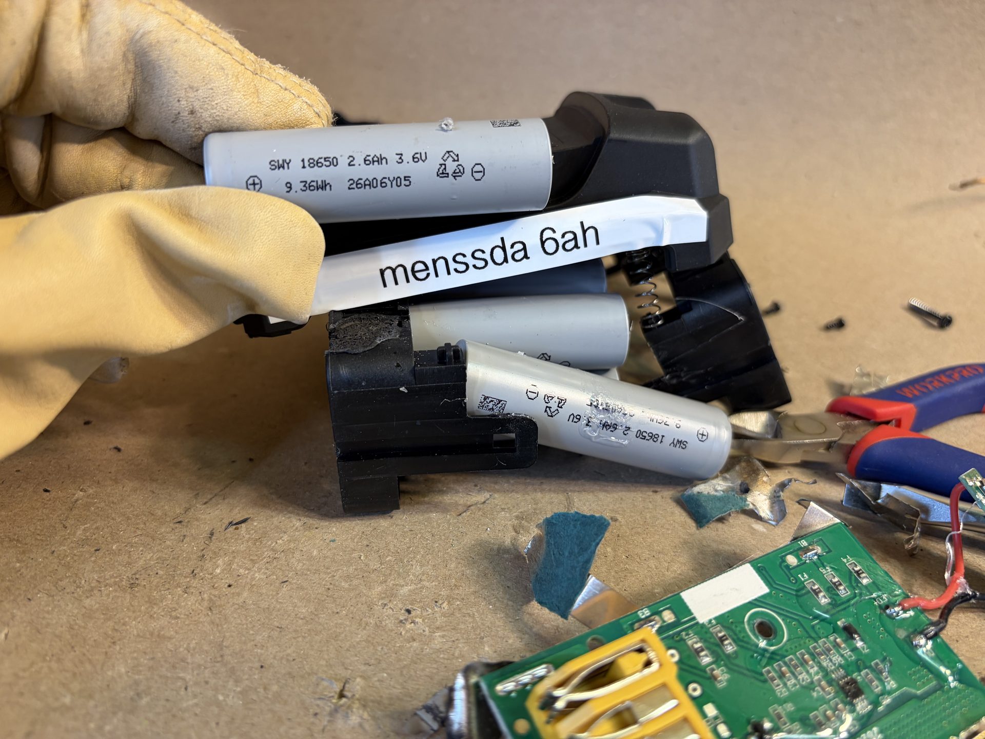 Cell label: SWY 18650 2.6Ah 3.6V 9.36 Wh 26A06Y05