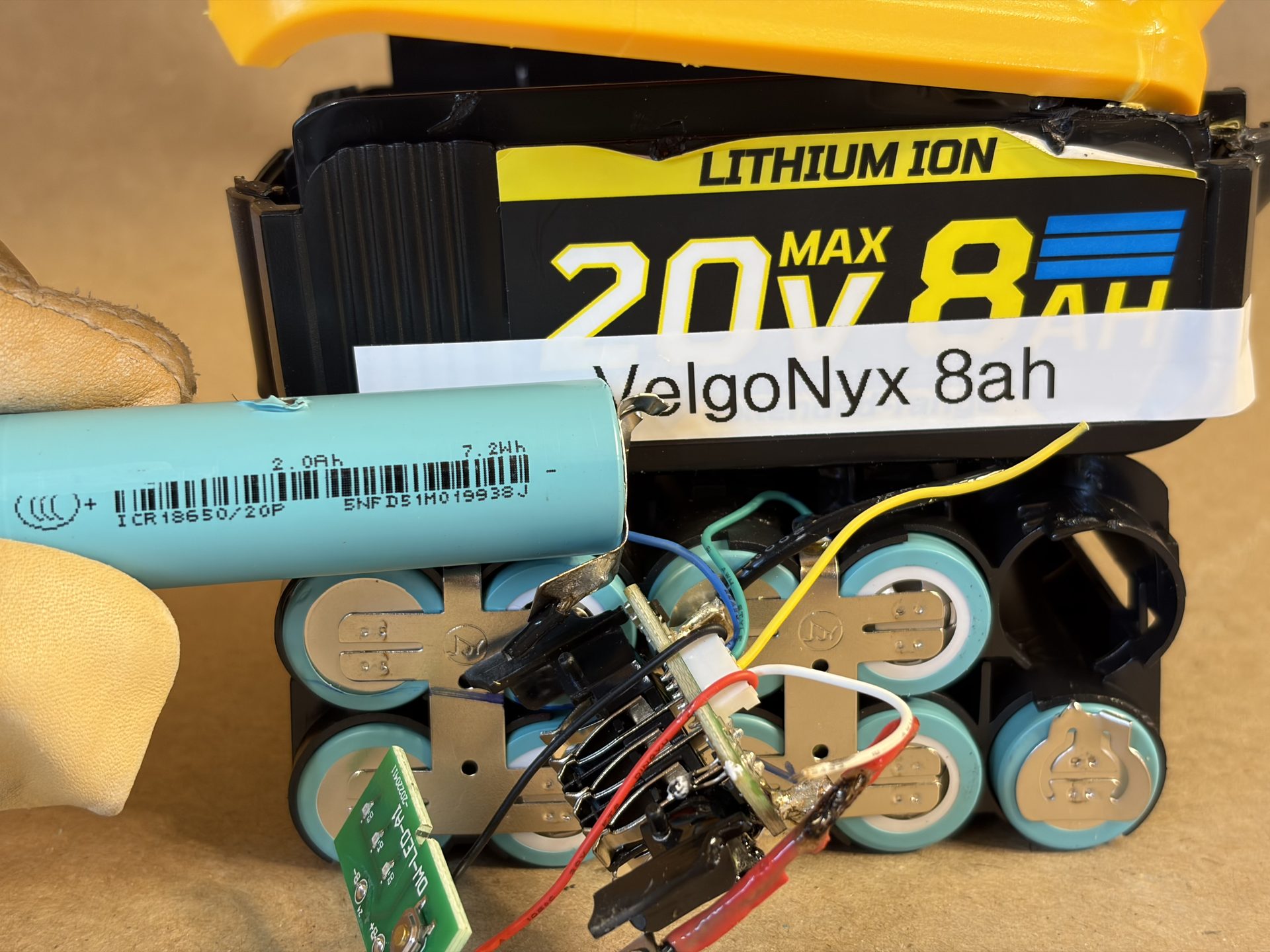 Cell label: ICR18650/20P 5NFD51M019938J 2.0Ah 7.2Wh
